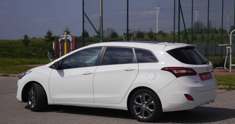 Hyundai I30 cena 29900 przebieg: 187000, rok produkcji 2014 z Starachowice małe 631